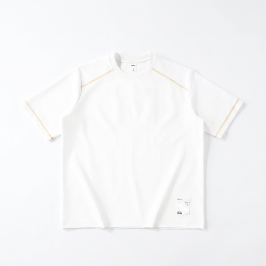 hf_White flat-lay